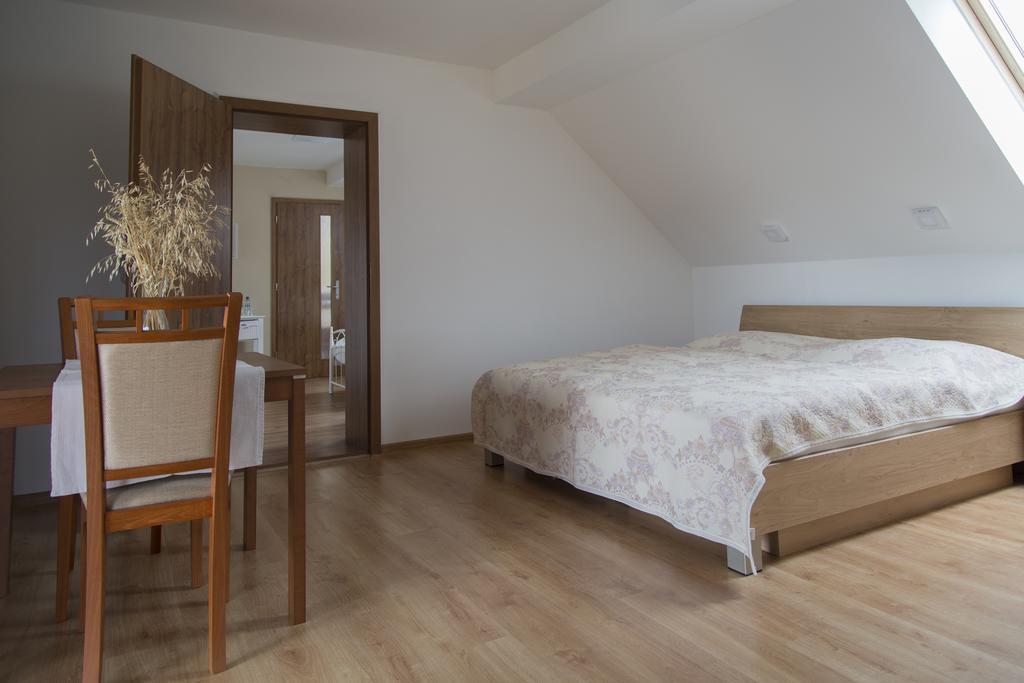 Rekreacny Dom Sisi Hotel Bellegszencse Kültér fotó