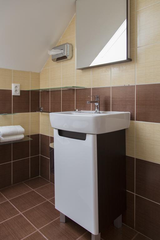 Rekreacny Dom Sisi Hotel Bellegszencse Kültér fotó