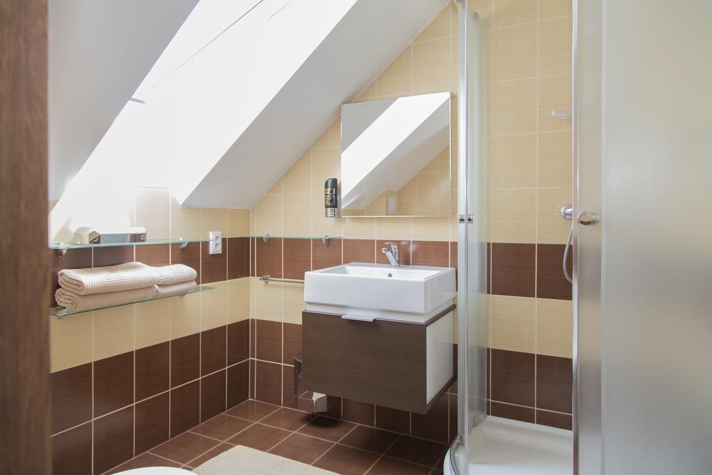 Rekreacny Dom Sisi Hotel Bellegszencse Kültér fotó